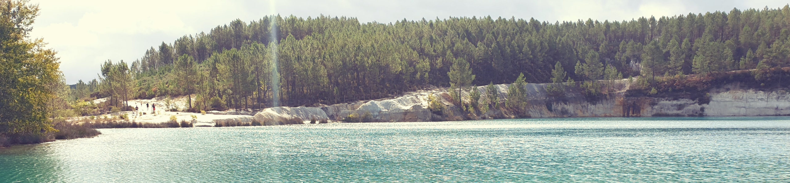 Balade au Lac de Guizengeard et ses 50 nuances de bleus - Guide de